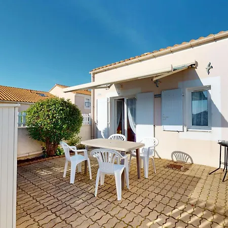 Le Lagon Bleu 150 M Plage بيت للعطل *